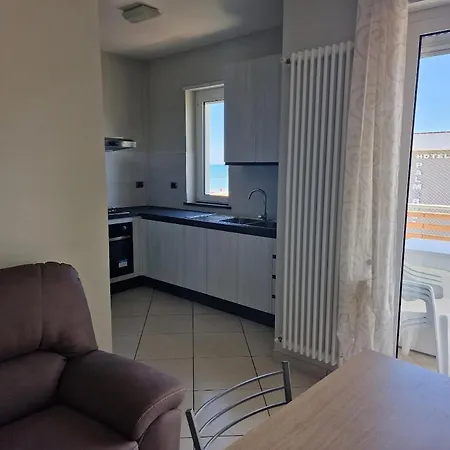 Residenza Adriatica 4 דירה