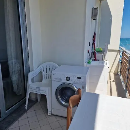 Residenza Adriatica 4 * רוזטו דליי אברוצי